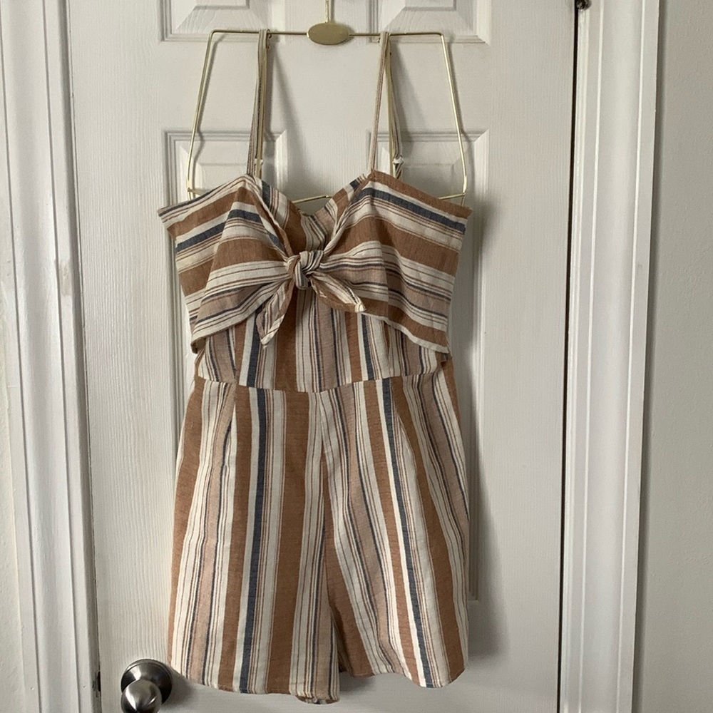 NWOT Derek Heart Tan & White 100% Cotton Romper Size L #650